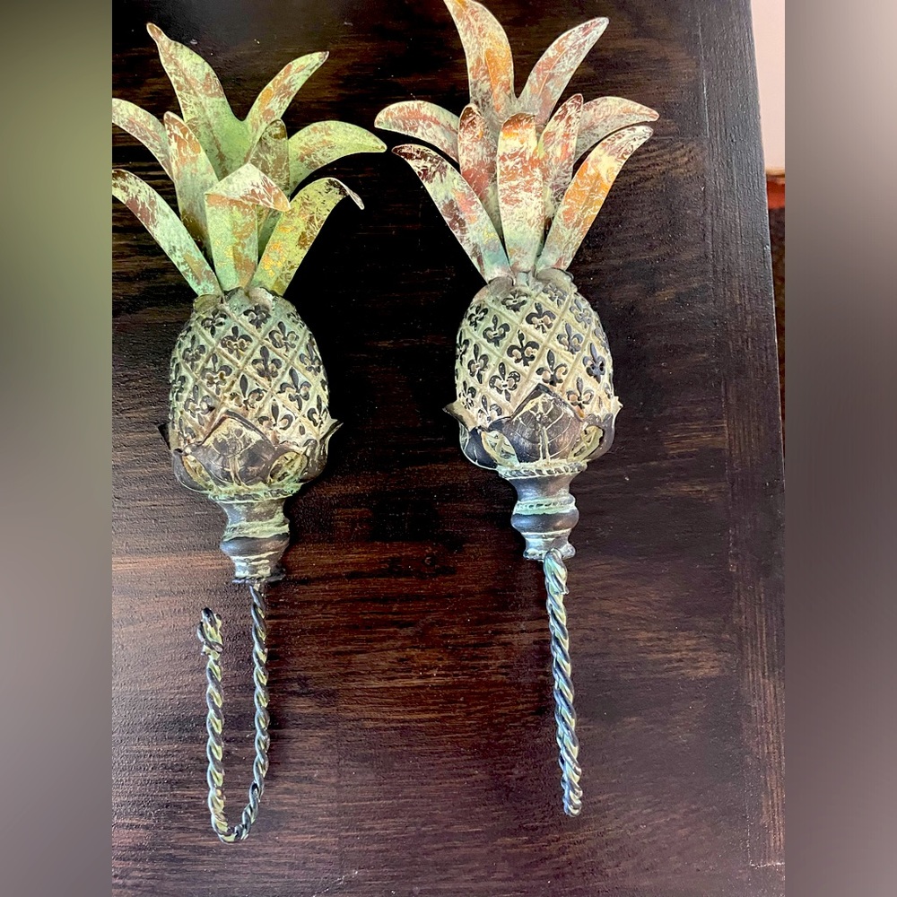 Curtain tie backs
